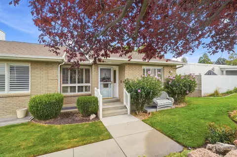 1493 W Cornerstone Dr, South Jordan, UT 84095
