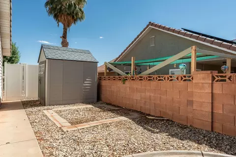 Exterior - 286 S Xavier Cir, Ivins, UT 84738 photo 8 of 9