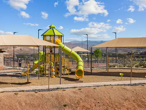 View/Area - 1737 S Devils Garden Ln, Washington, UT 84780 photo 3 of 6