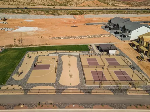View/Area - 1737 S Devils Garden Ln, Washington, UT 84780 photo 1 of 6