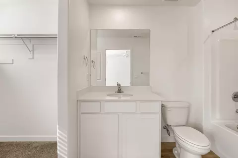 Bath - 1737 S Devils Garden Ln, Washington, UT 84780 photo 2 of 3