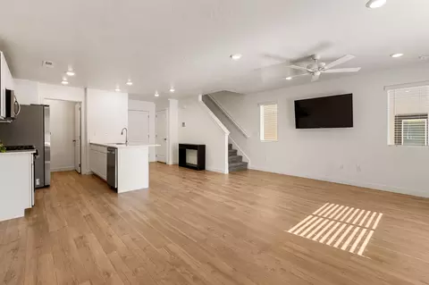 Living - 1737 S Devils Garden Ln, Washington, UT 84780 photo 1 of 3