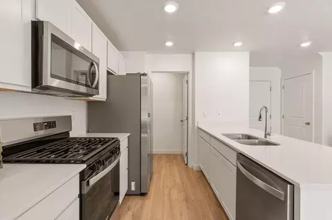 Kitchen - 1737 S Devils Garden Ln, Washington, UT 84780 photo 2 of 2