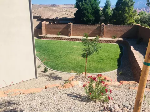 Exterior - 722 W 1545 North Cir, Washington, UT 84780 photo 4 of 7