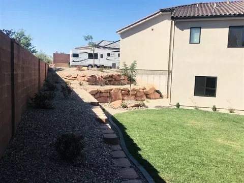 Exterior - 722 W 1545 North Cir, Washington, UT 84780 photo 5 of 7
