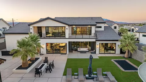 Exterior - 646 E Pine St, Washington, UT 84780 photo 8 of 13