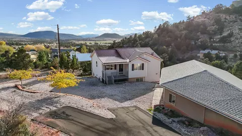 328 E Hillcrest Cir, Central, UT 84722