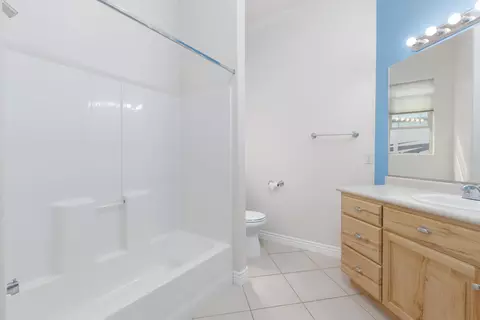 Bath - 752 W 60 N, Parowan, UT 84761 photo 3 of 5