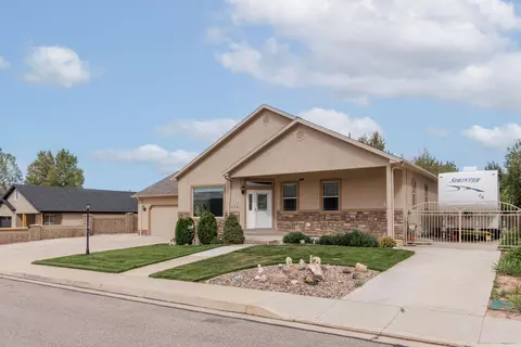 Exterior - 752 W 60 N, Parowan, UT 84761 photo 2 of 9