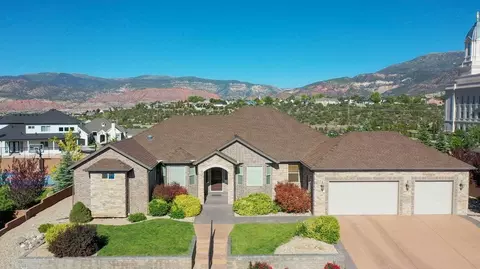 Exterior - 252 S Ridgeview W, Cedar City, UT 84720 photo 4 of 13