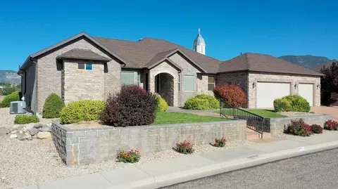 Exterior - 252 S Ridgeview W, Cedar City, UT 84720 photo 10 of 13
