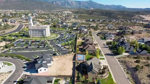 View/Area - 252 S Ridgeview W, Cedar City, UT 84720 photo 3 of 12