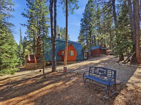 2350 E Foxtree Rd, Duck Creek Village, UT 84762