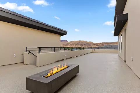 Exterior - 1108 Florence Cir, Hurricane, UT 84737 photo 4 of 10