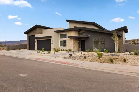 Exterior - 1108 Florence Cir, Hurricane, UT 84737 photo 8 of 10