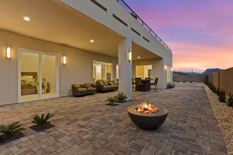 Exterior - 1108 Florence Cir, Hurricane, UT 84737 photo 2 of 10