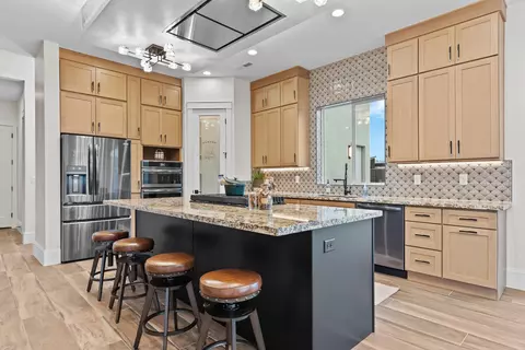 Kitchen - 1108 Florence Cir, Hurricane, UT 84737 photo 1 of 6
