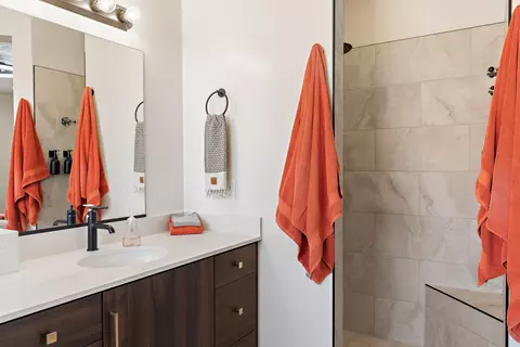 Bath - 3012 S 3430 E, Saint George, UT 84790 photo 2 of 3