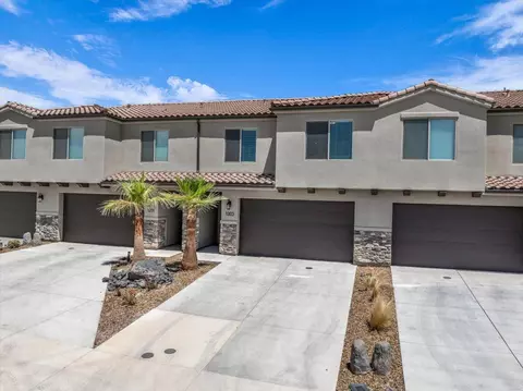 1303 E Vista Roja Pl, Washington, UT 84780
