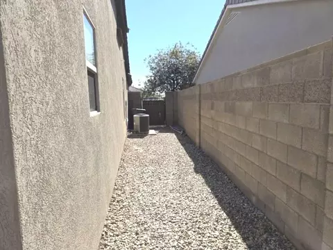 Exterior - 2615 E Hilltop Ledge Dr, Washington, UT 84780 photo 6 of 7