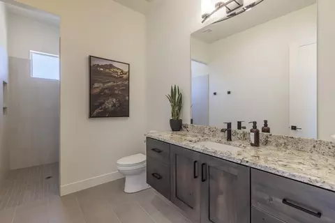 Bath - 1206 W Doonbeg Ct, Saint George, UT 84770 photo 6 of 6