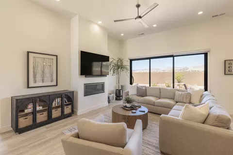 Living - 1206 W Doonbeg Ct, Saint George, UT 84770 photo 3 of 4