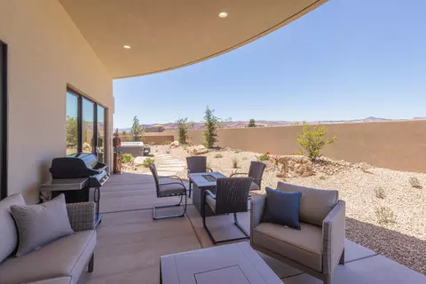 Exterior - 1206 W Doonbeg Ct, Saint George, UT 84770 photo 6 of 8