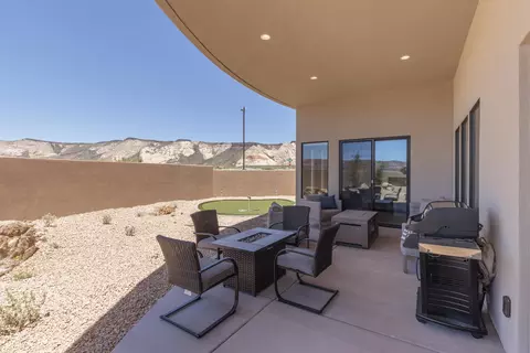 Exterior - 1206 W Doonbeg Ct, Saint George, UT 84770 photo 7 of 8