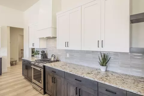 Kitchen - 1206 W Doonbeg Ct, Saint George, UT 84770 photo 3 of 4