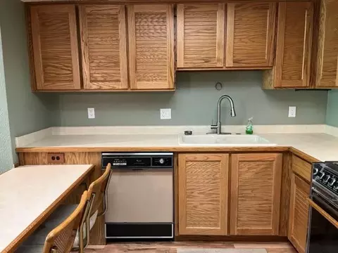 Kitchen - 150 W Ridge View St #233, Brian Head, UT 84719 photo 5 of 5