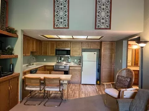 Kitchen - 150 W Ridge View St #233, Brian Head, UT 84719 photo 1 of 5
