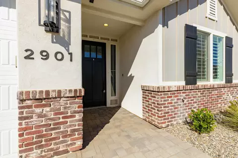 Exterior - 2901 E Rill Dr, Washington, UT 84780 photo 4 of 9