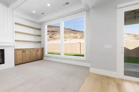 Living - 2901 E Rill Dr, Washington, UT 84780 photo 2 of 2