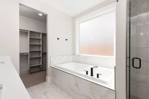 Bath - 2901 E Rill Dr, Washington, UT 84780 photo 3 of 5