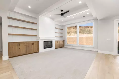 Living - 2901 E Rill Dr, Washington, UT 84780 photo 1 of 2