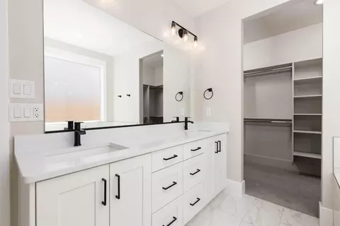 Bath - 2901 E Rill Dr, Washington, UT 84780 photo 4 of 5