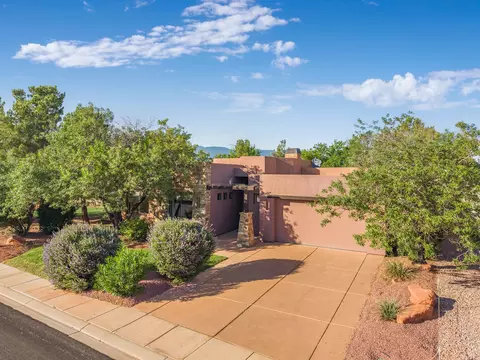 4950 W Boulder View Dr, Hurricane, UT 84737