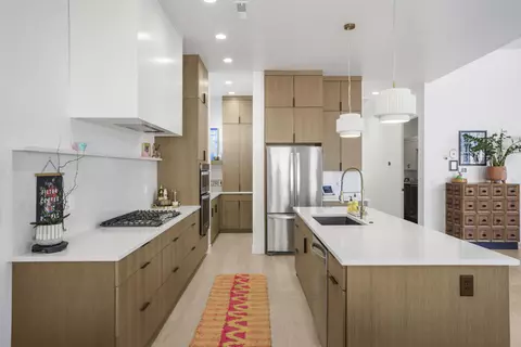 Kitchen - 233 E 300 N, Ivins, UT 84738 photo 1 of 2
