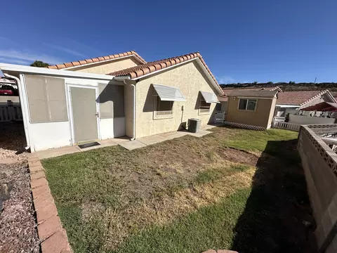 Exterior - 504 E Telegraph St # 8, Washington, UT 84780 photo 10 of 12