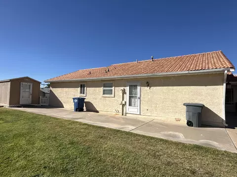 Exterior - 504 E Telegraph St # 8, Washington, UT 84780 photo 6 of 12