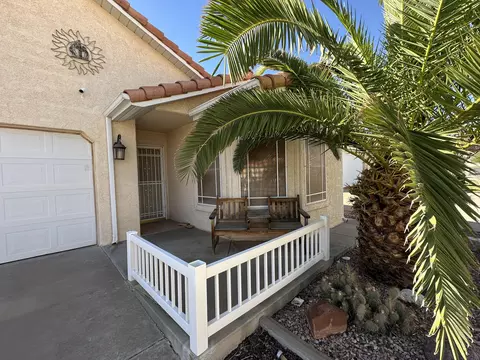 Exterior - 504 E Telegraph St # 8, Washington, UT 84780 photo 5 of 12