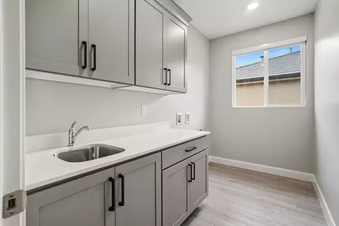 Other - 1060 W Jonathon Dr, Washington, UT 84780 photo 5 of 7
