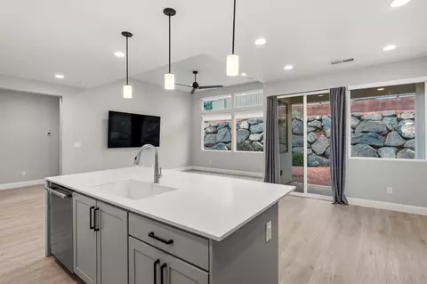 Other - 1060 W Jonathon Dr, Washington, UT 84780 photo 2 of 7