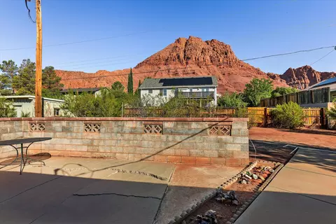 Exterior - 175 E 300 N, Ivins, UT 84738 photo 7 of 9