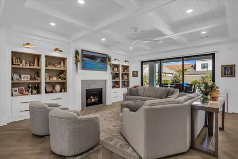 Living - 761 E Queensridge Dr, Washington, UT 84780 photo 2 of 2