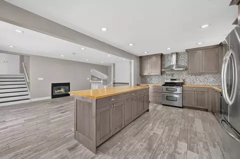 Kitchen - 10754 S 1225 E, Sandy, UT 84094 photo 2 of 3