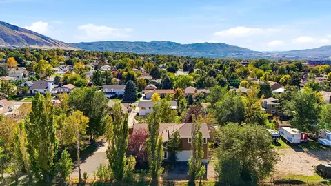 View/Area - 10754 S 1225 E, Sandy, UT 84094 photo 6 of 7