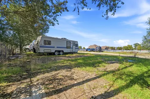 Exterior - 10754 S 1225 E, Sandy, UT 84094 photo 11 of 12