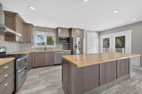 Kitchen - 10754 S 1225 E, Sandy, UT 84094 photo 3 of 3