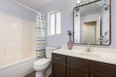 Bath - 1360 E Telegraph St #5, Washington, UT 84780 photo 3 of 6